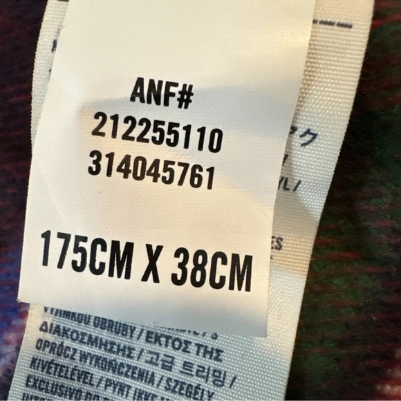 Abercrombie Fitch oversized moose logo Plaid Scarf Red Blue Fringe Neck Wrap EUC - Picture 5 of 5